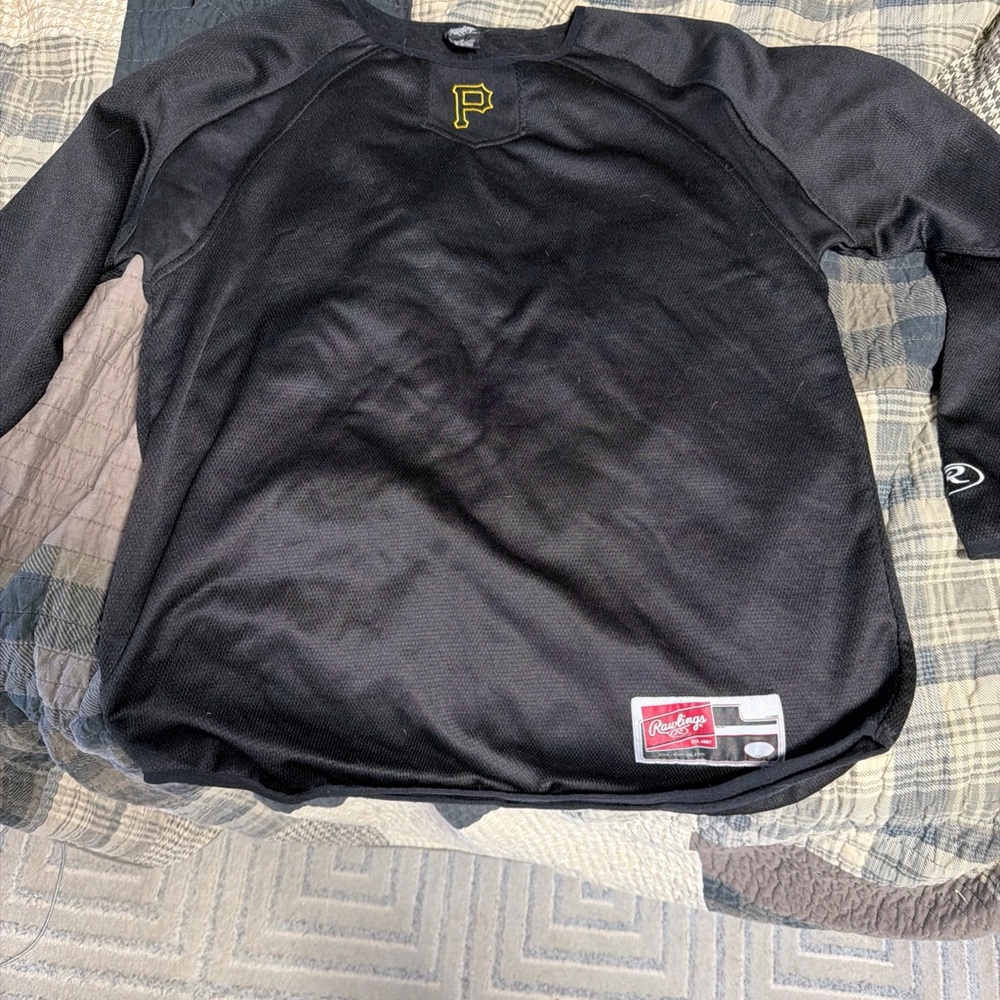 Rawlings Black Baseball Shirt with Yellow Pittsburgh Pirates Logo